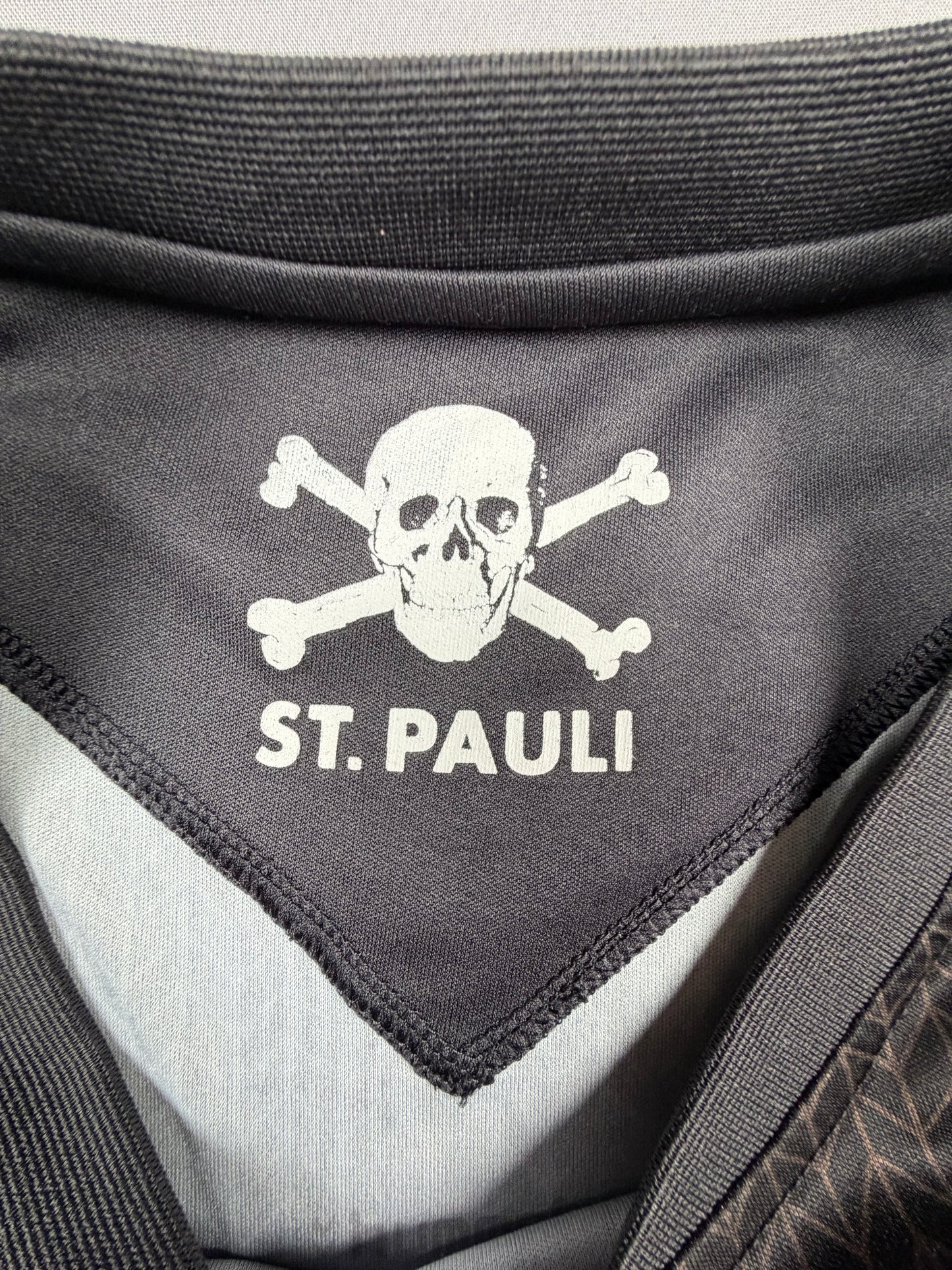 fc st. pauli 15/16 fcsp trikot (xl) hummel